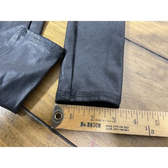 Spanx Faux Black Shiny Leather Leggings Size Small - Picture 8 of 9